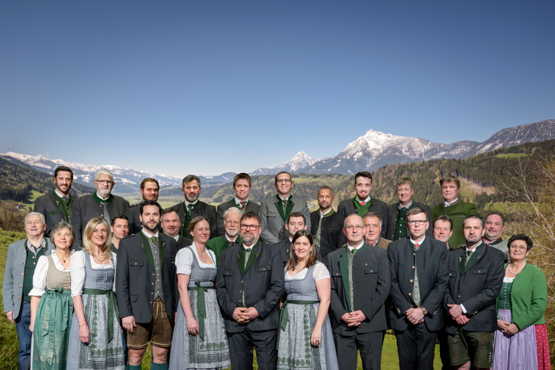 Das Team der Öblarner Volkspartei mit Bgm. Franz ZACH (Kopie)